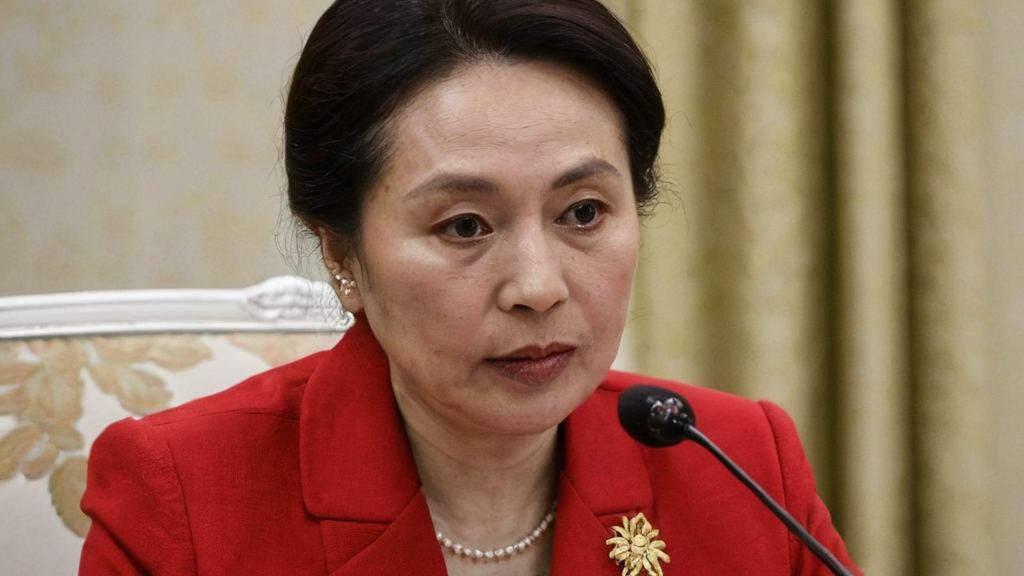 莫氏鸡煲老板回应欠债180万事件引发热议每日吃瓜